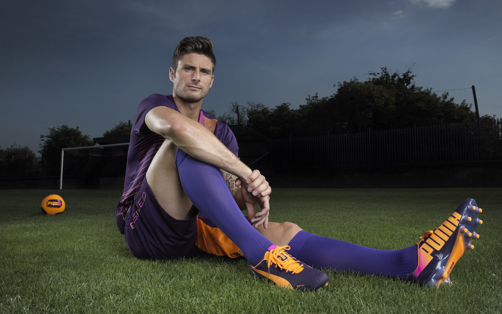 夜幕下的灯光跑,城市夜色中的运动狂欢,灯光下的城市夜晚